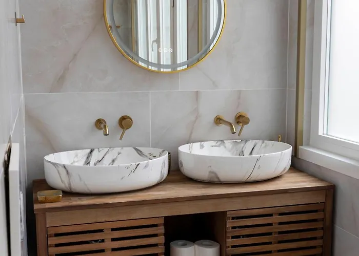 Spacious Two Bedroom Design Near Circo Massimo Apartament Rzym