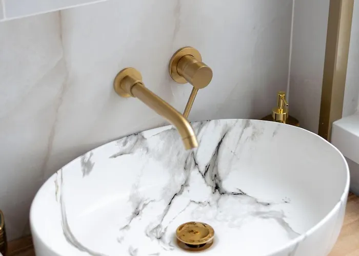 Spacious Two Bedroom Design Near Circo Massimo Rzym